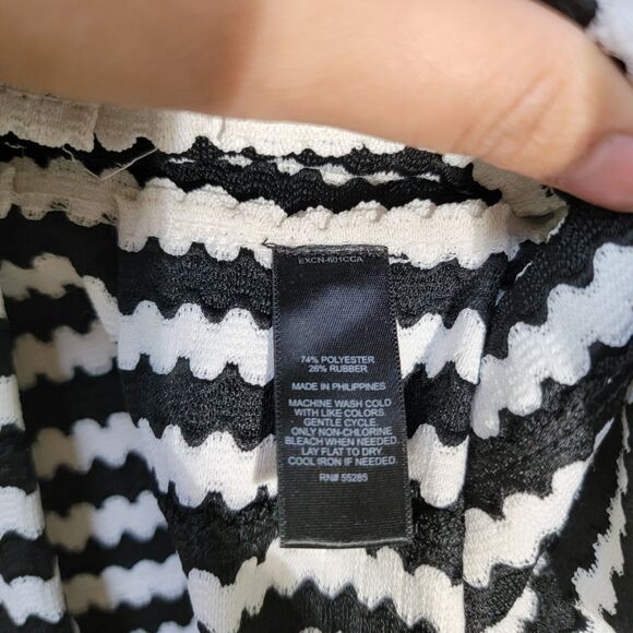 Express Black and White Stripes Skirt Pleated Short Circle Skater Size XS - Picture 4 of 6